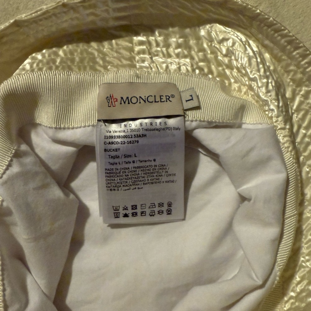 Moncler Nylon Bucket Hat - Picture 5 of 7
